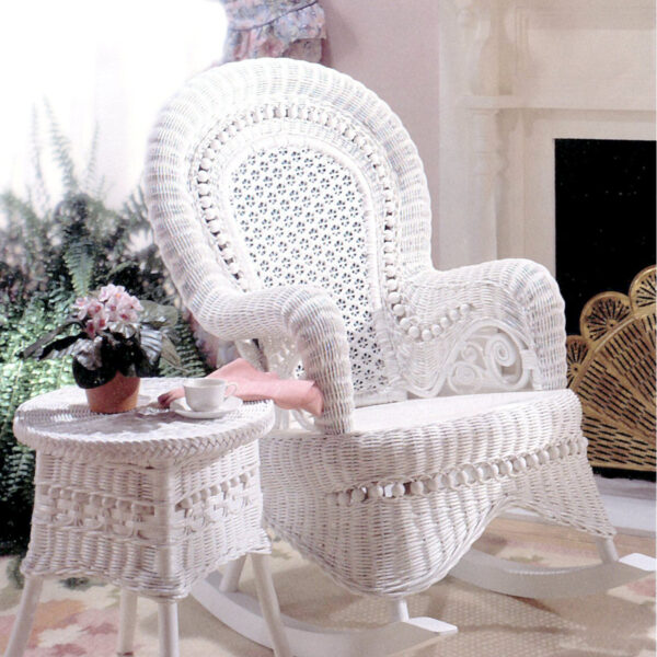 Country-Style Wicker Rocking Chair for Porch & Patio - Weatherproof